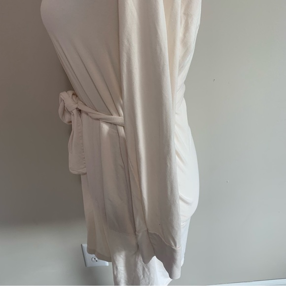 Pure Fiber Soft Sherpa Lounge Belted Hooded Robe - Picture 3 of 11